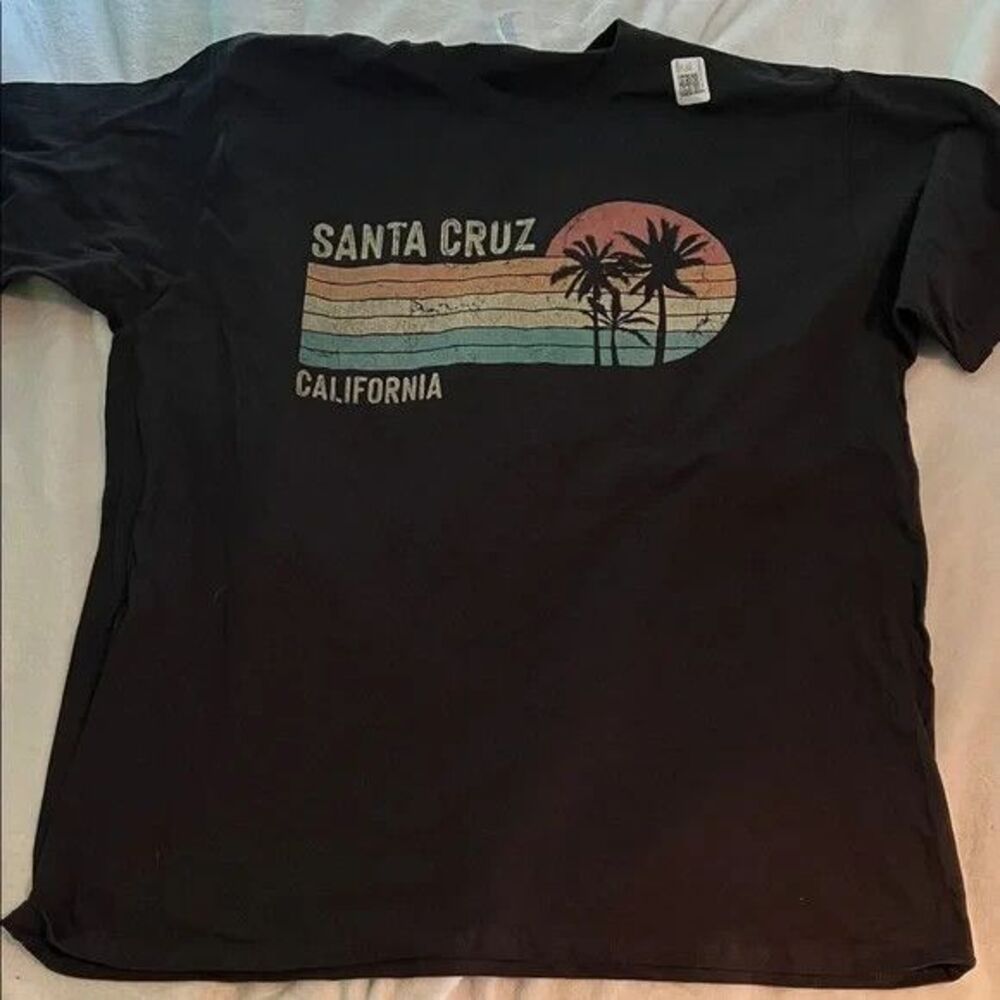Santa Cruz California Black T-Shirt (Men’s XL)